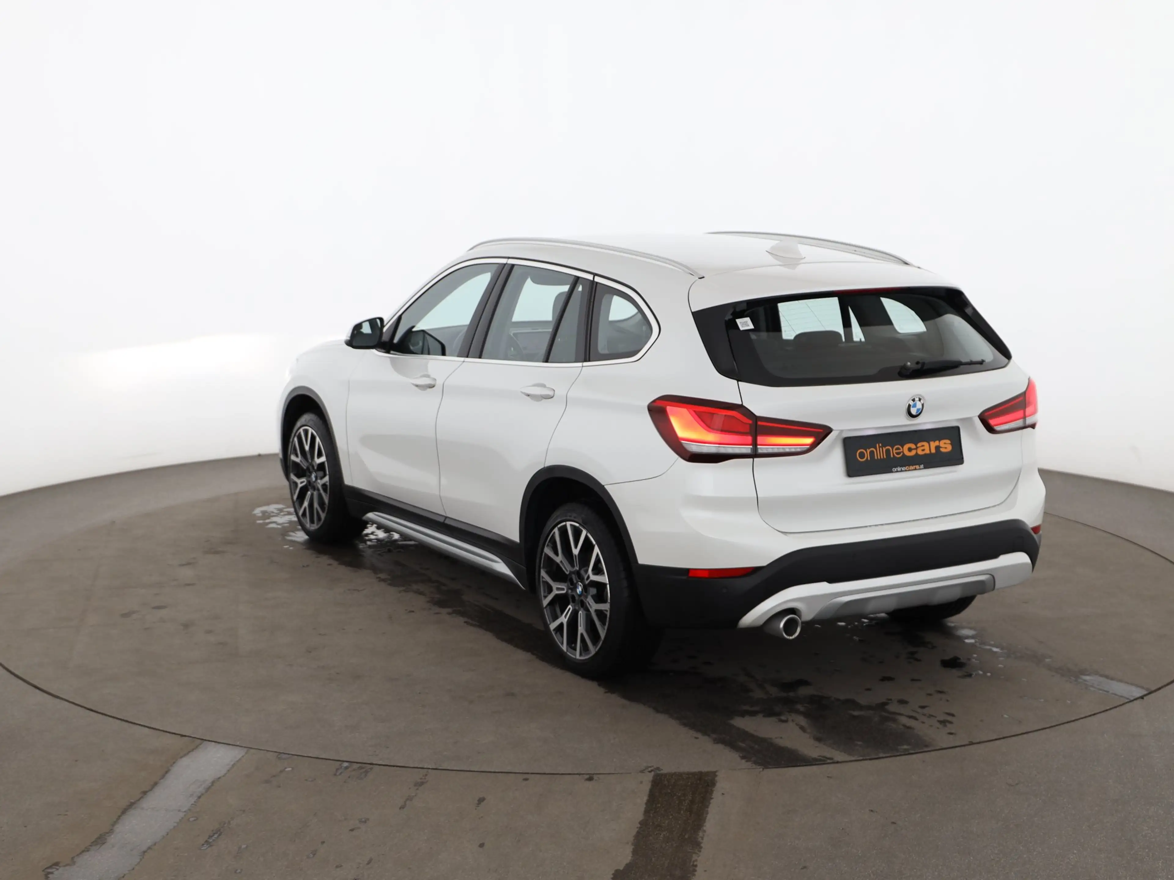BMW X1 sDrive16d X-Line Aut LED LEDER NAVI SITZHZG — photo 7