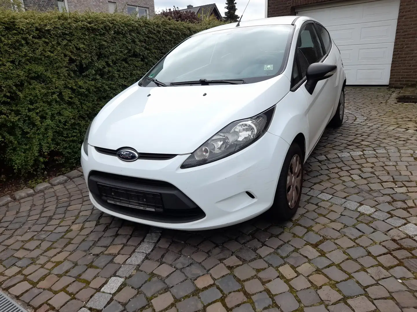 Ford Fiesta Ambiente , leichter Parkschaden hinten Blanco - 1