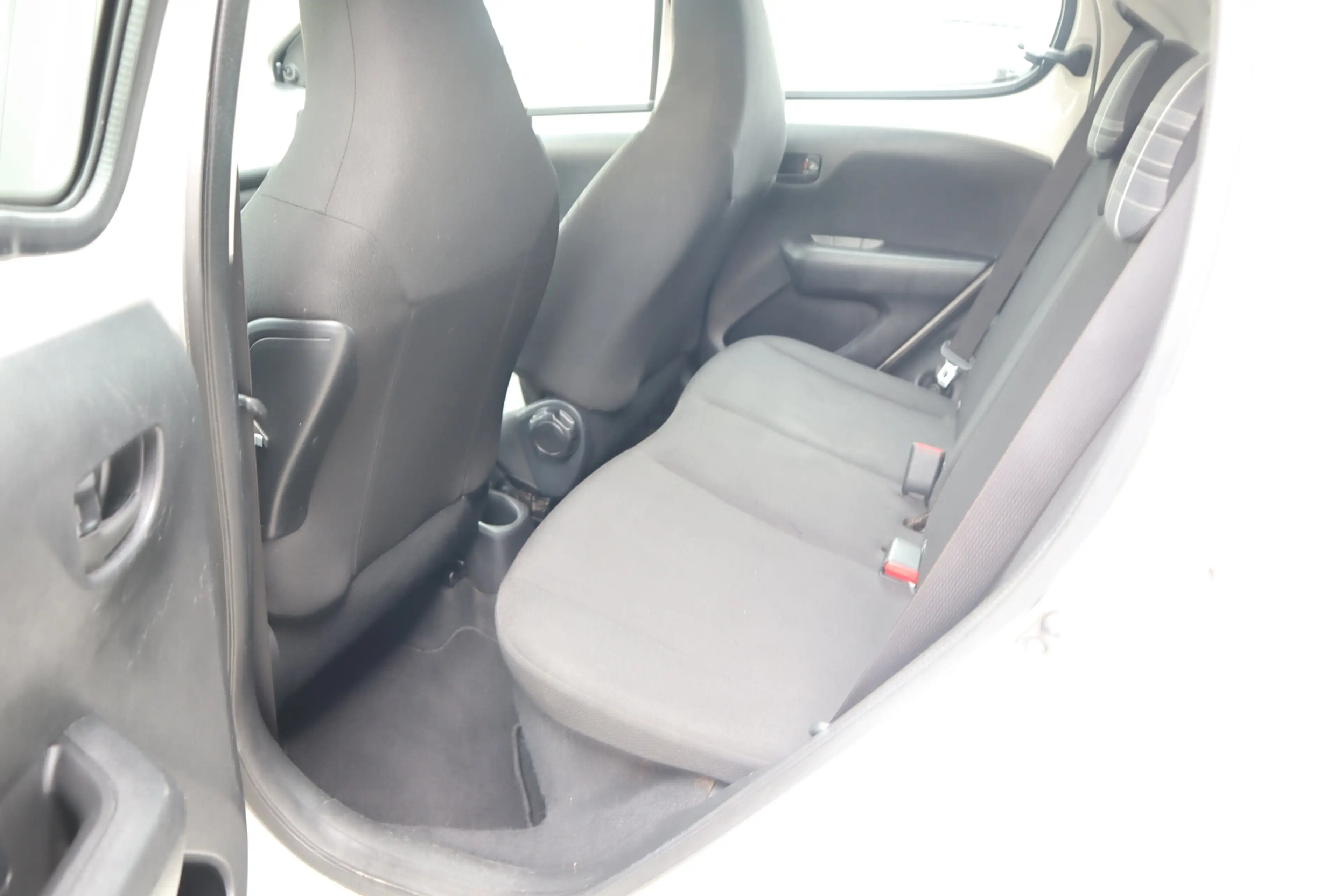 Peugeot 108 1.0 e-VTi Active — photo 10