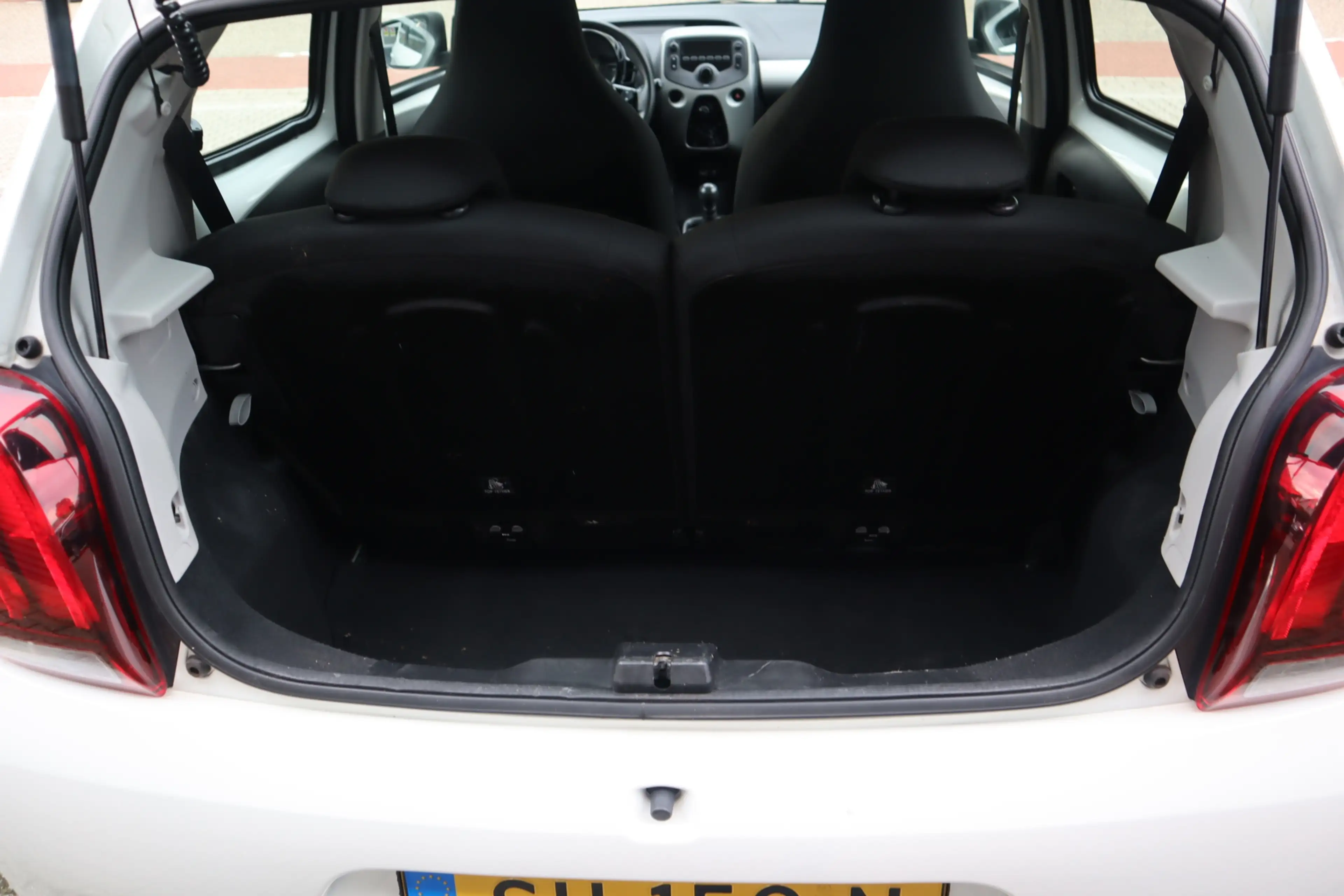 Peugeot 108 1.0 e-VTi Active — photo 9