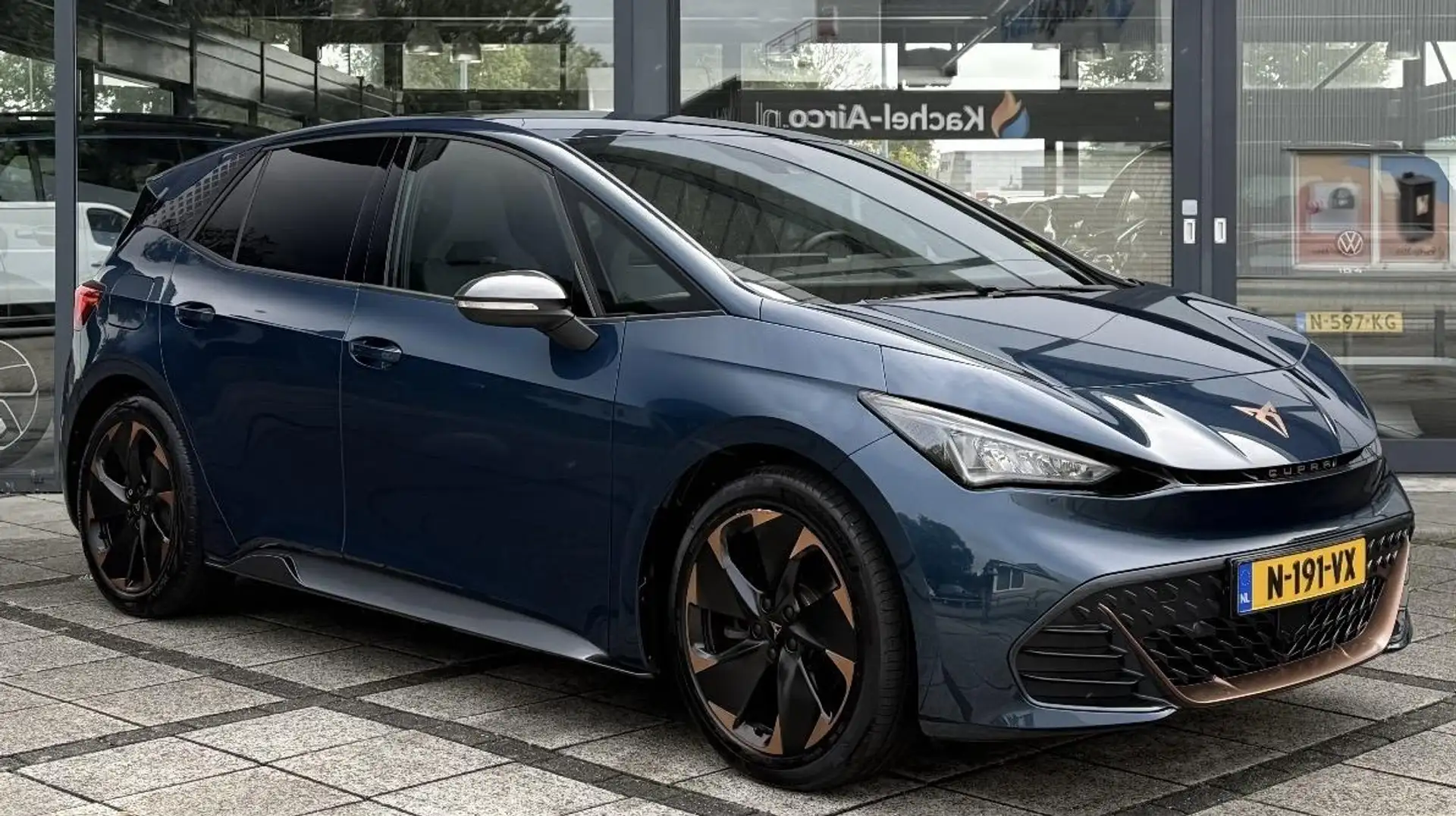 CUPRA Born Performance One 62 kWh / SPORTSTOELEN / 19"LMV / K Bleu - 2