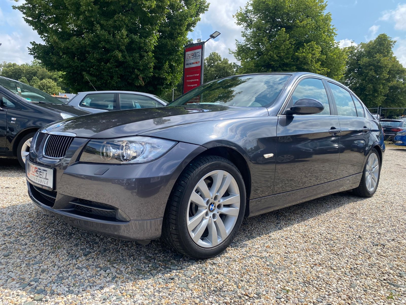 BMW 330 xi Allrad 1.Hand PDC Bi-Xenon Navi Teil-Leder — photo 5