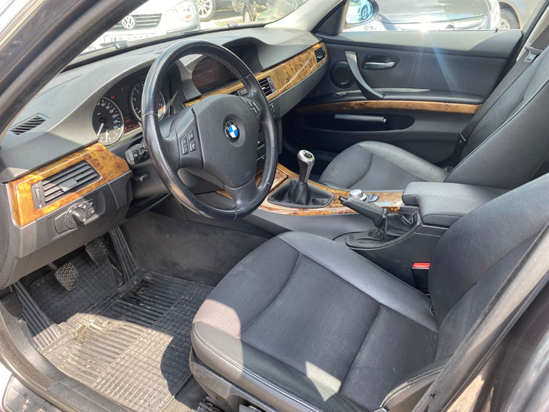 BMW 330 xi Allrad 1.Hand PDC Bi-Xenon Navi Teil-Leder — photo 12