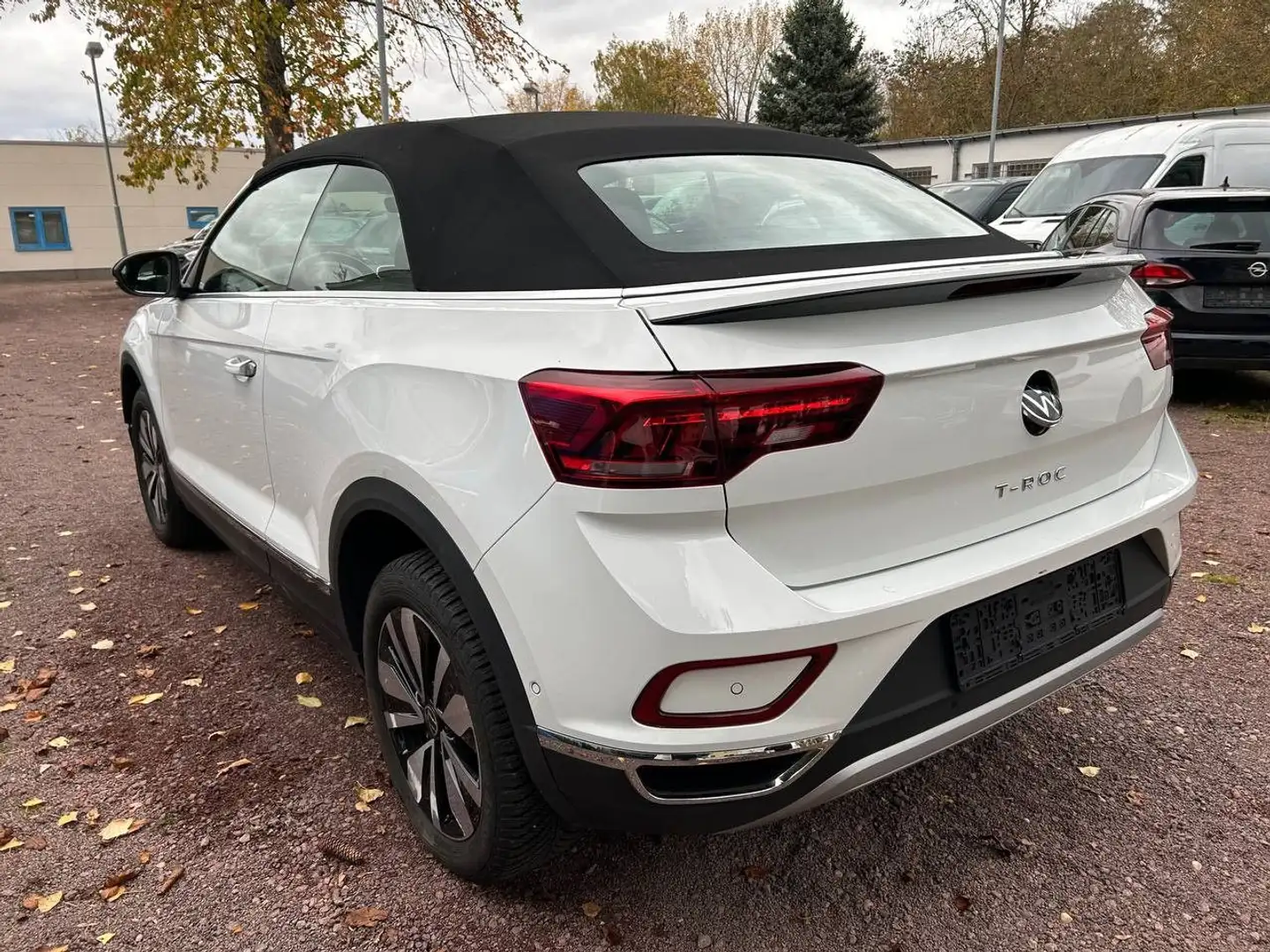 Volkswagen T-Roc Cabriolet Goal Klima Sitzh Navi PDC Blanc - 2
