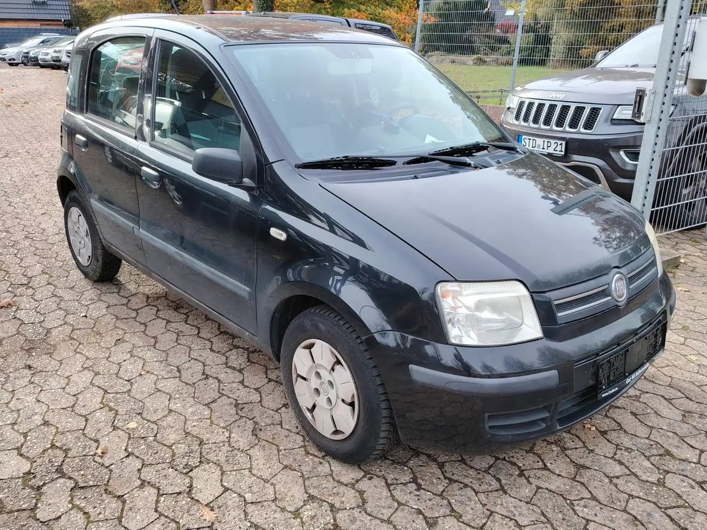 Fiat Panda 1.2 8V Dynamic / Schwarz - 2