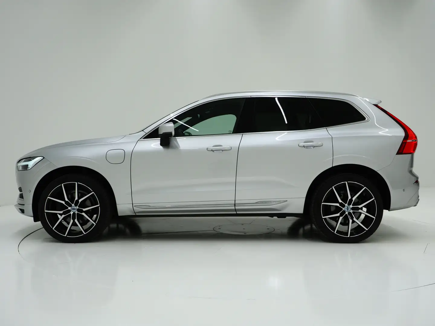 Volvo XC60 2.0 T8 Twin Engine AWD Inscription | Bowers & Wilk Gris - 2