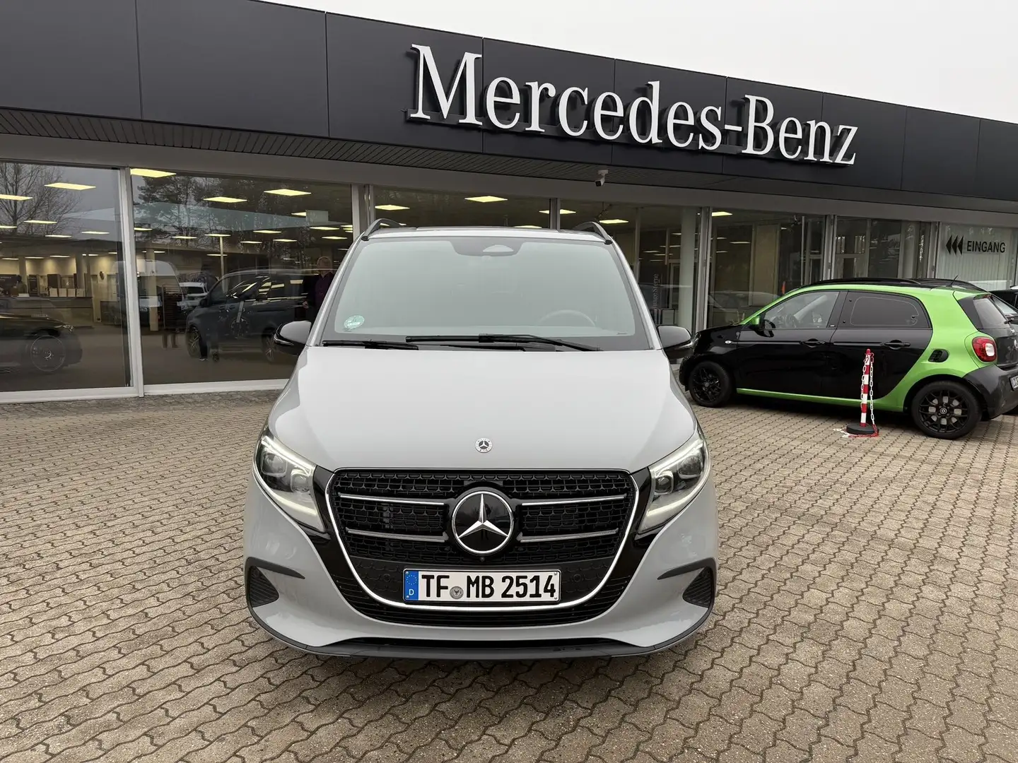 Mercedes-Benz V 300 V 300*STYLE*Lang*DISTR*Burmester*360°*Alarm* Grau - 2