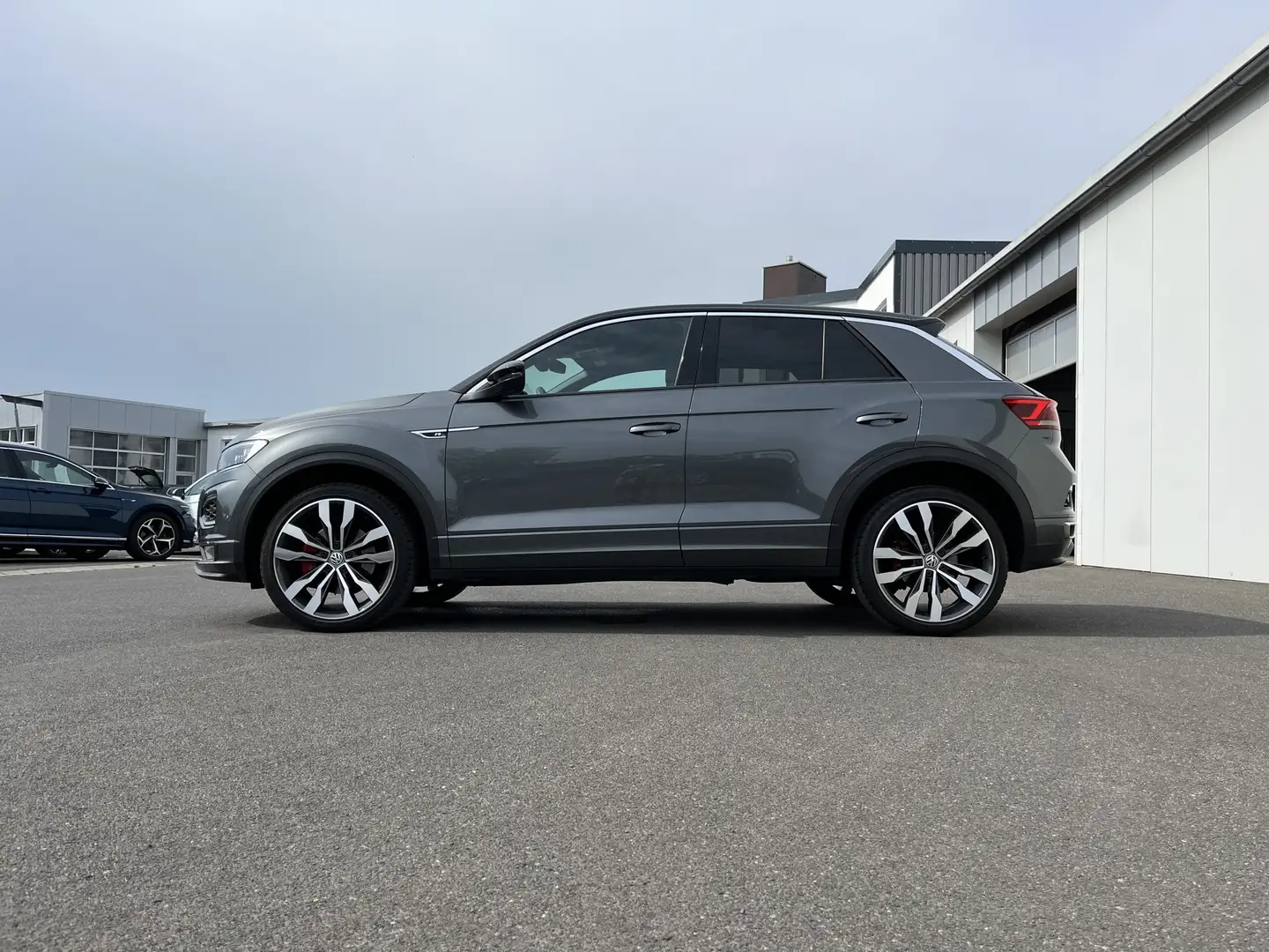 Volkswagen T-Roc 2.0 TDI DSG 4Motion Highline R-Line 166€ m. 20% Grau - 2