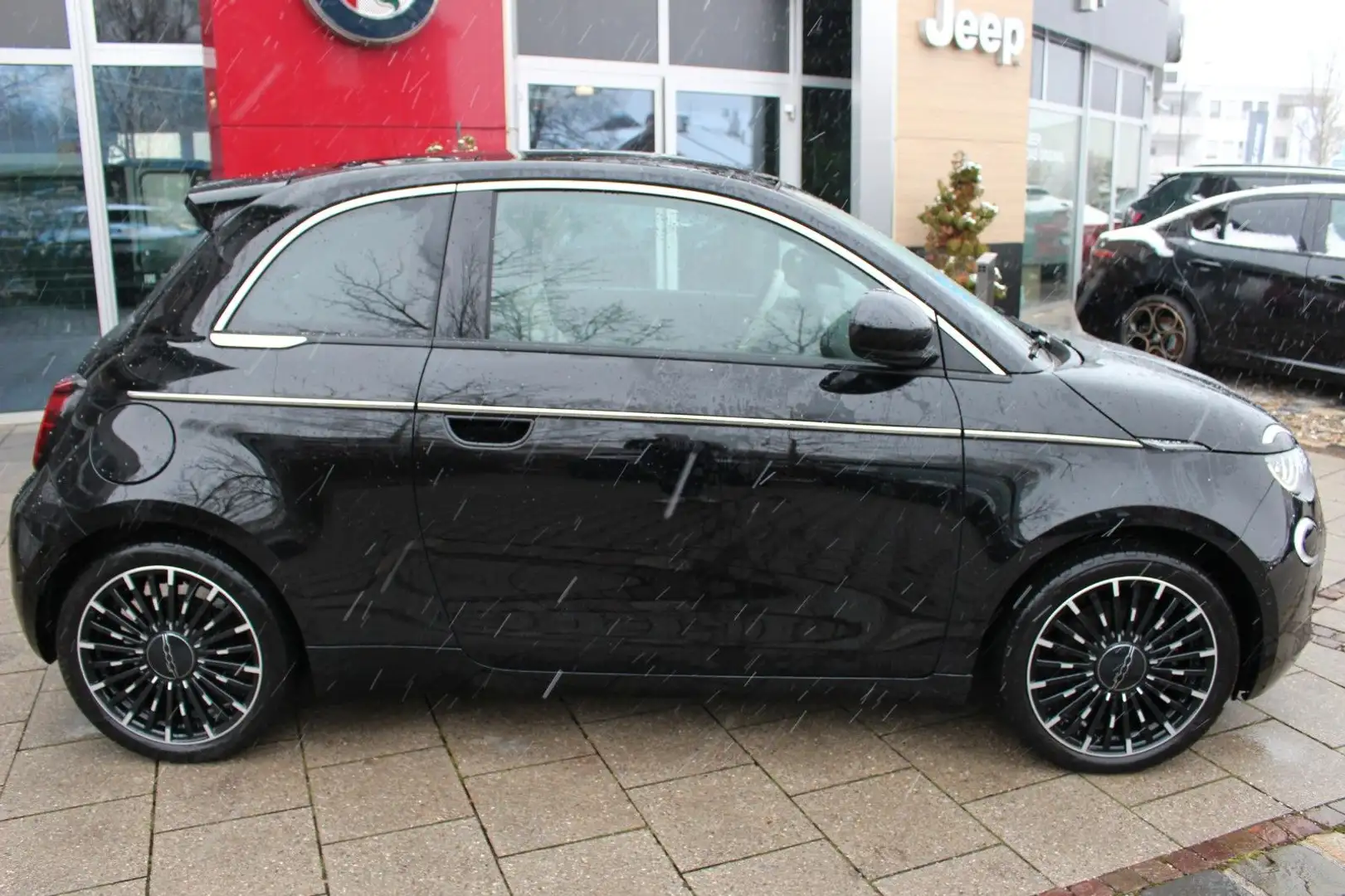 Fiat 500e La Prima by Bocelli Schwarz - 2