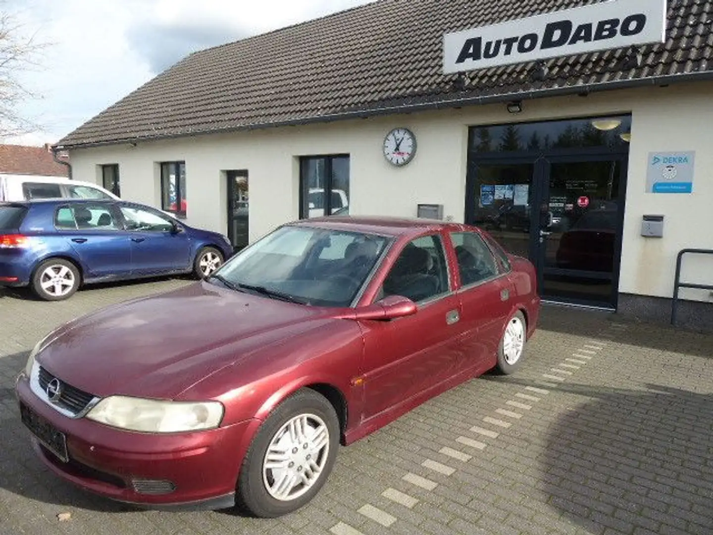 Opel Vectra 1.6 Rood - 1