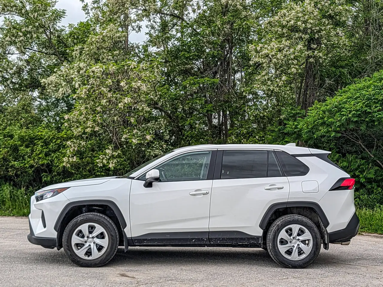 Toyota RAV 4 photo Toyota RAV 4