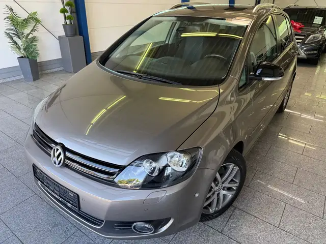 Volkswagen Golf Plus 2.0 TDI*AUTO*KAMER*NAV*PDC*TMP*SHZ*AHK