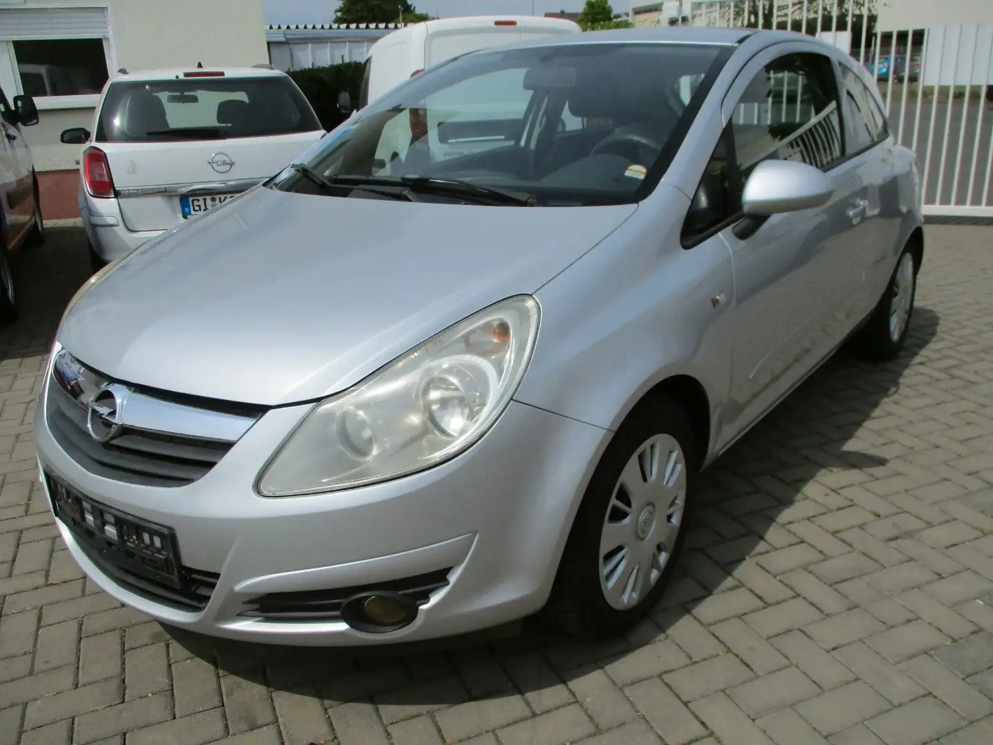 Opel Corsa D 1.2i Benzin & LPG Auto Gas Argento - 1