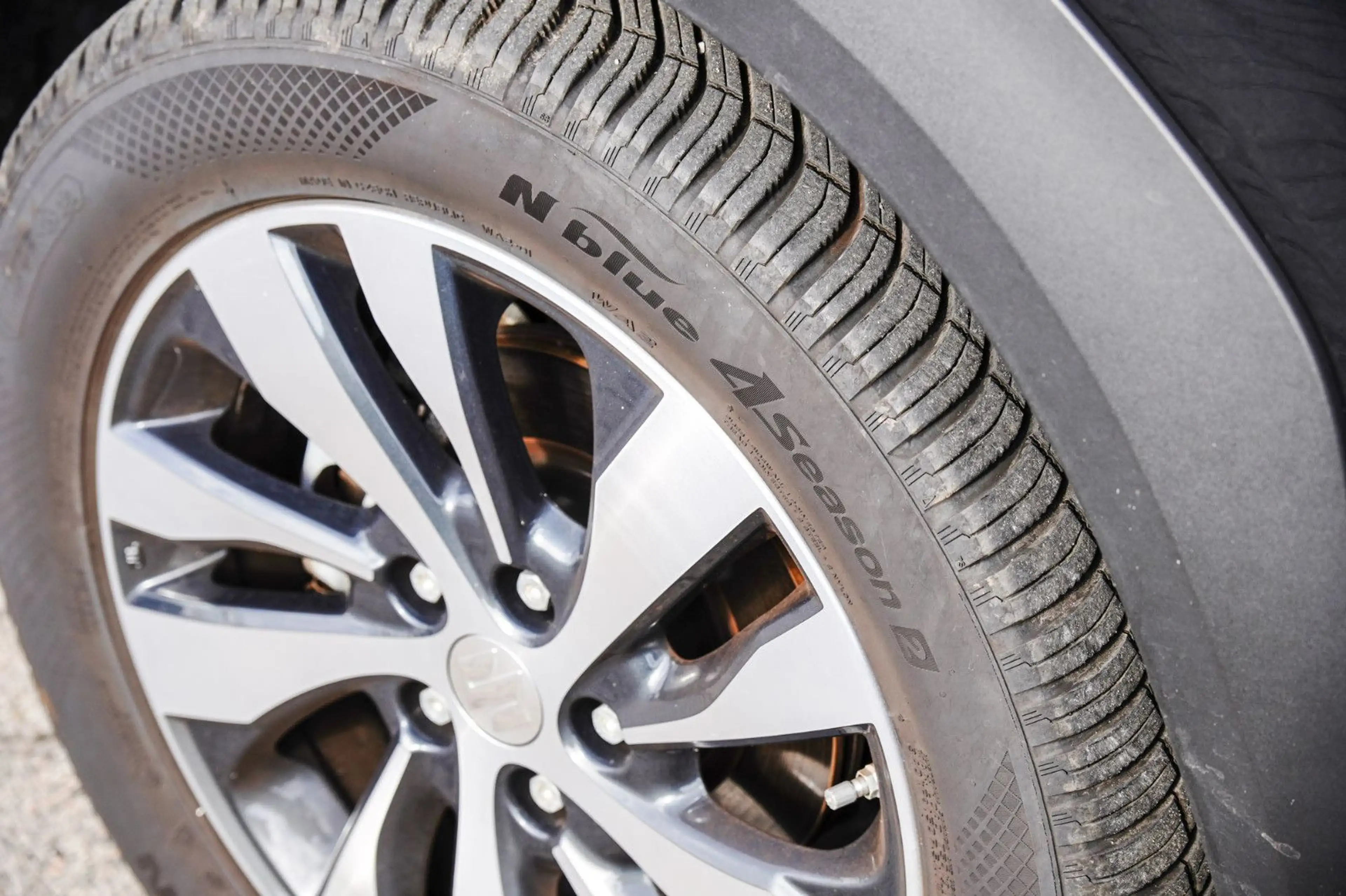 Suzuki SX4 S-Cross S-Cross 1.5 DUALJET Hybrid Comfort+ Allgrip AGS — photo 8