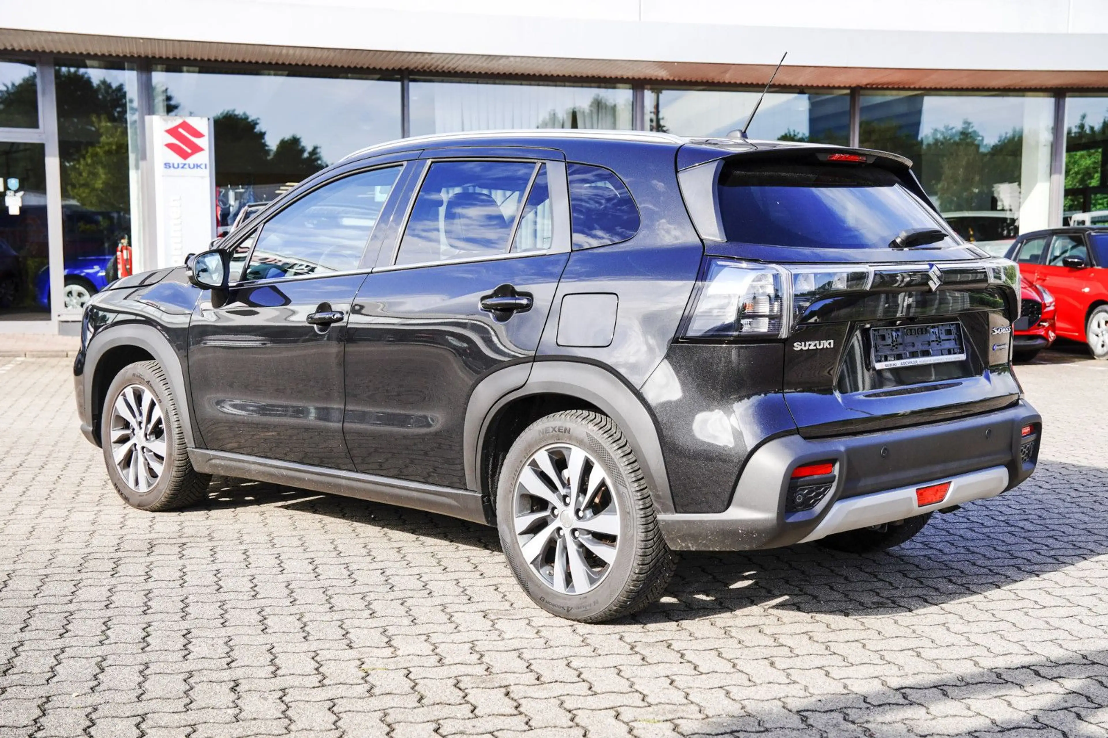 Suzuki SX4 S-Cross S-Cross 1.5 DUALJET Hybrid Comfort+ Allgrip AGS — photo 4