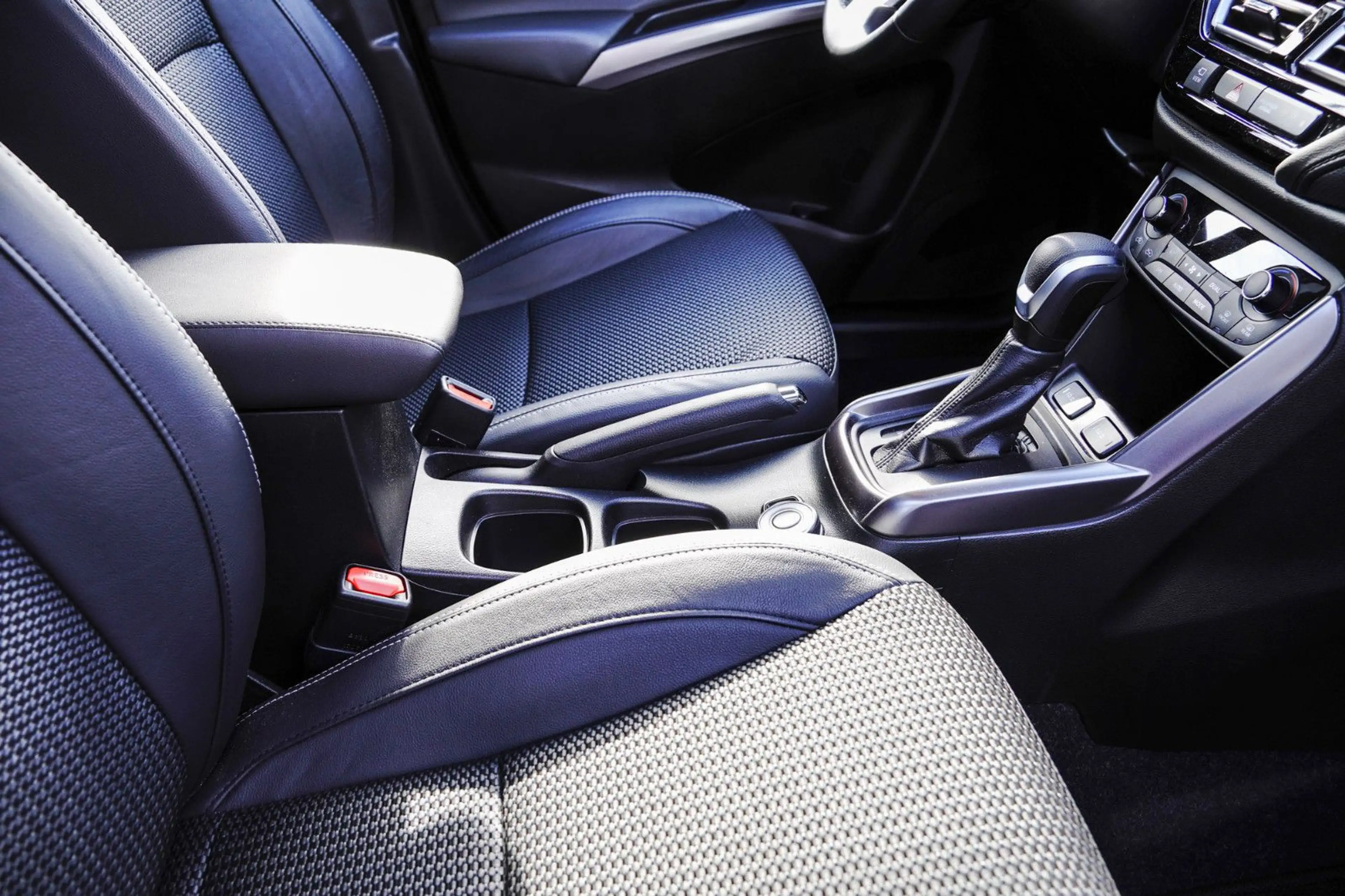 Suzuki SX4 S-Cross S-Cross 1.5 DUALJET Hybrid Comfort+ Allgrip AGS — photo 10