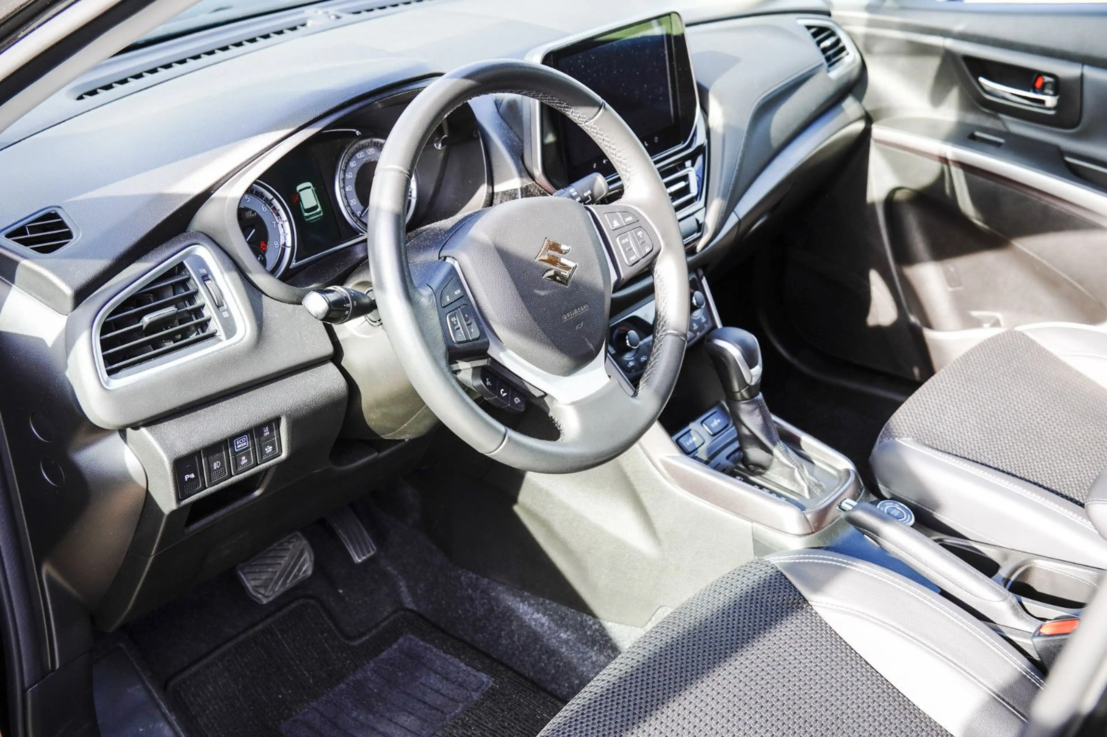 Suzuki SX4 S-Cross S-Cross 1.5 DUALJET Hybrid Comfort+ Allgrip AGS — photo 14