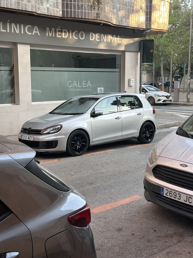 Volkswagen Golf GTD 2.0TDI CR - 1