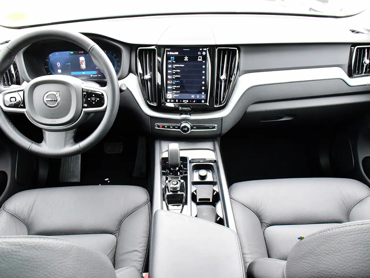 Volvo XC60 снимка Volvo XC60