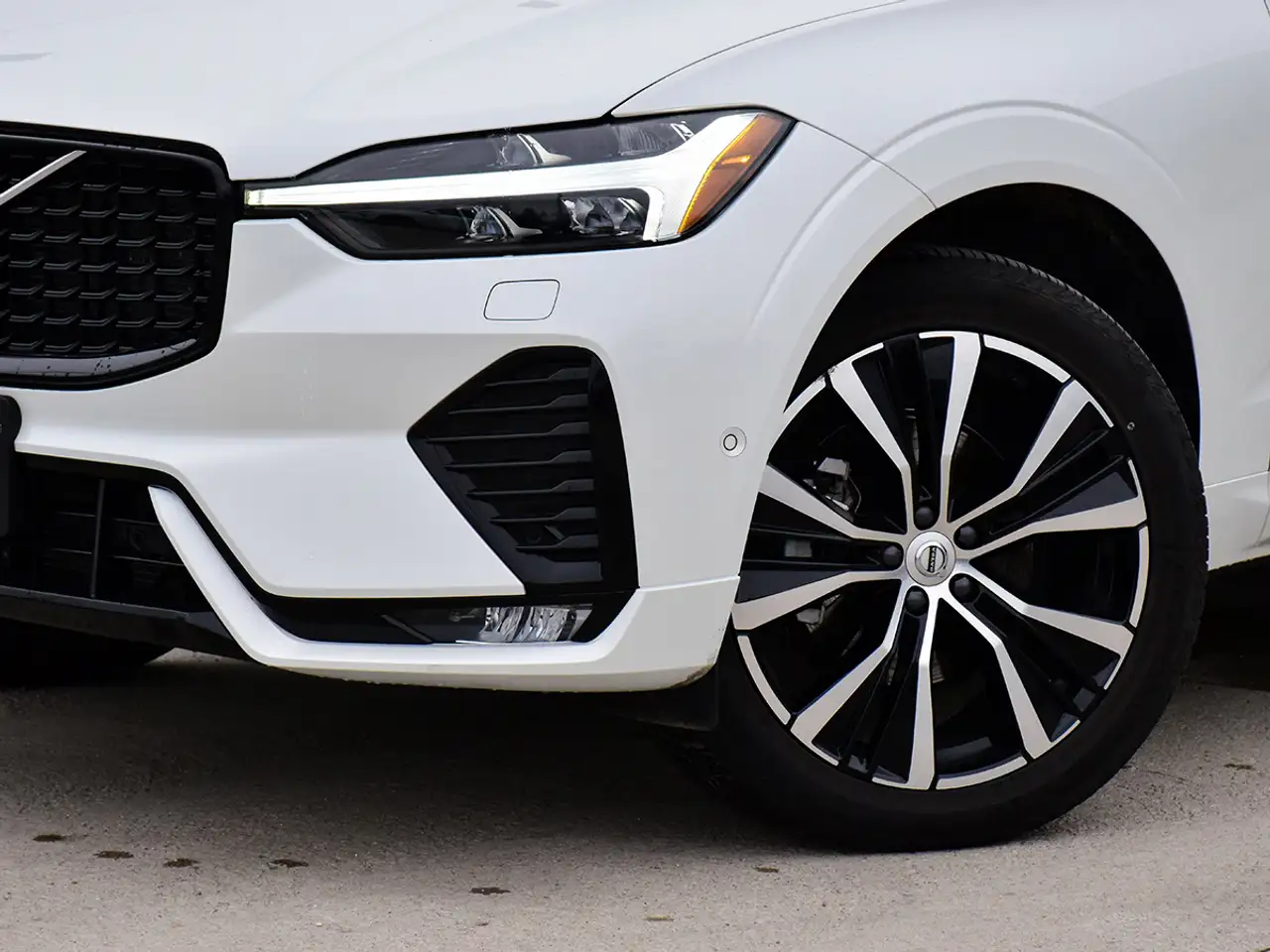 Volvo XC60 снимка Volvo XC60