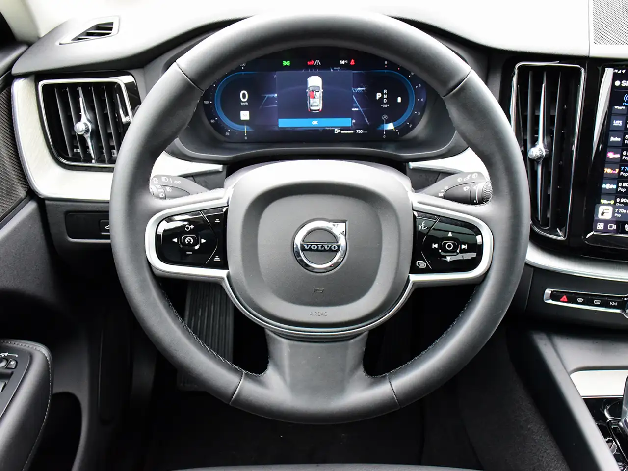 Volvo XC60 снимка Volvo XC60