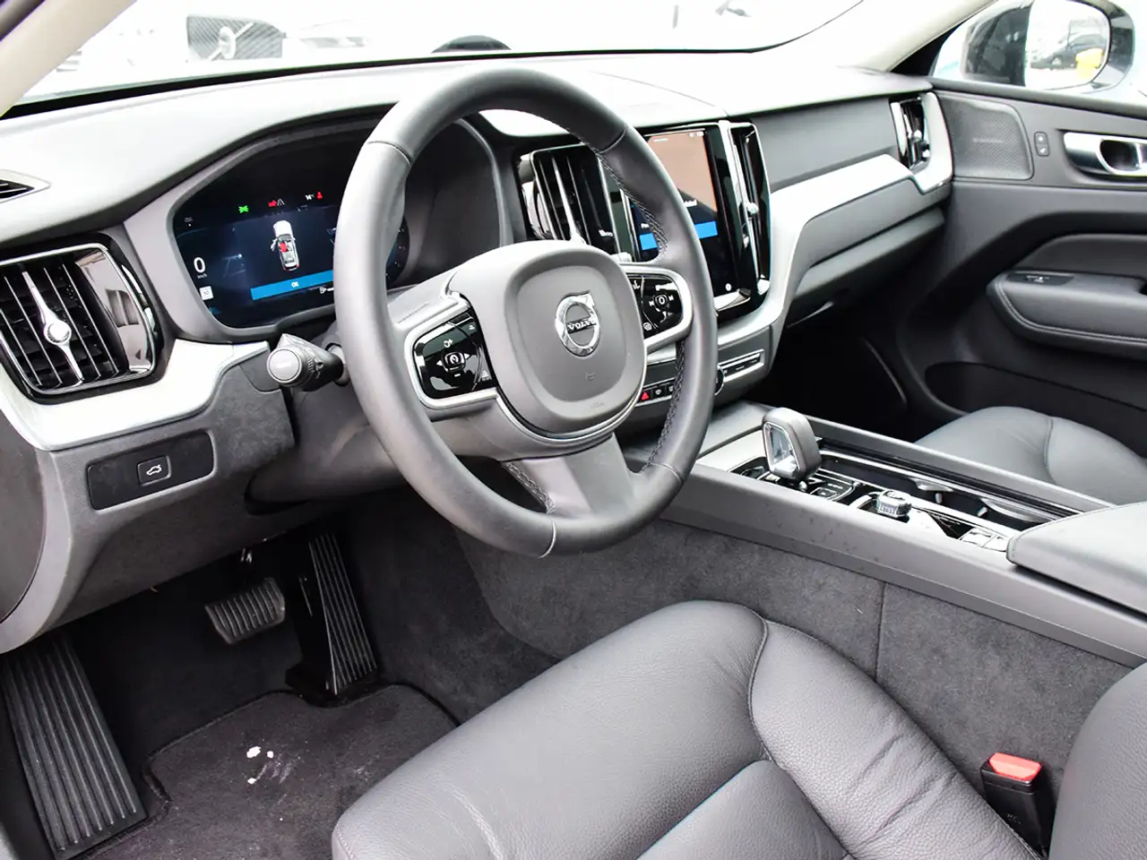 Volvo XC60 снимка Volvo XC60
