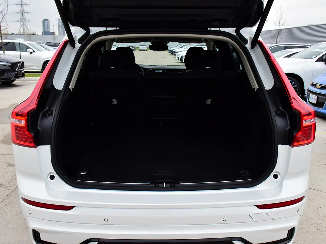 Volvo XC60 снимка Volvo XC60
