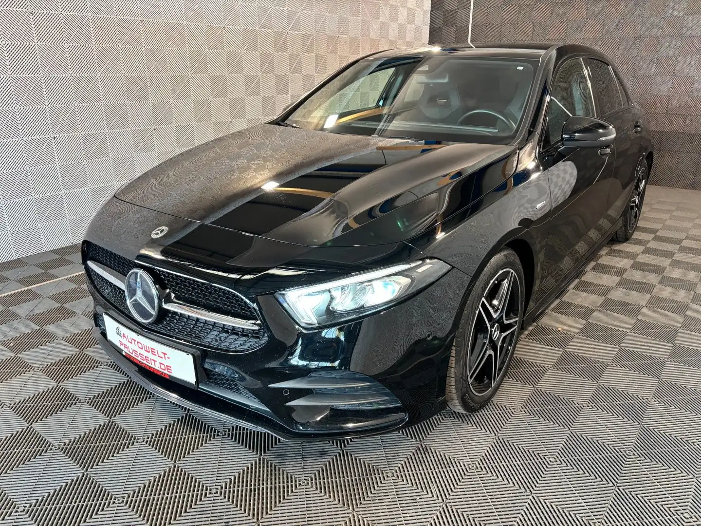 Mercedes-Benz A 180 *EDITION 2020*AMG*NIGHT-TEMPO-LED-NAVI-18" Negro - 2