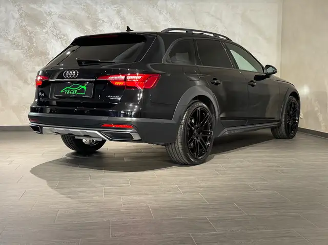 Audi A4 view 11