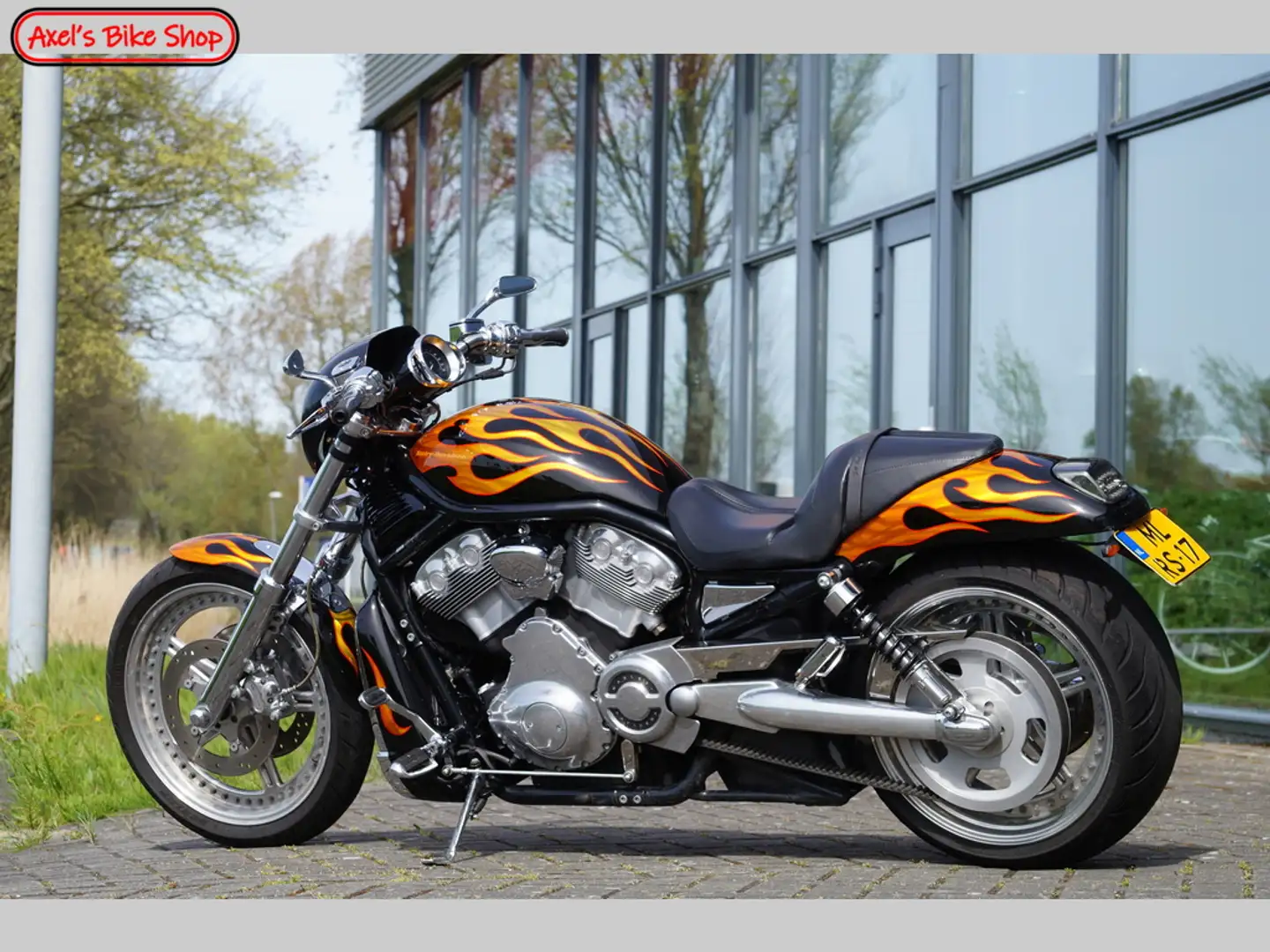 Harley-Davidson V-Rod VRSCB - 1