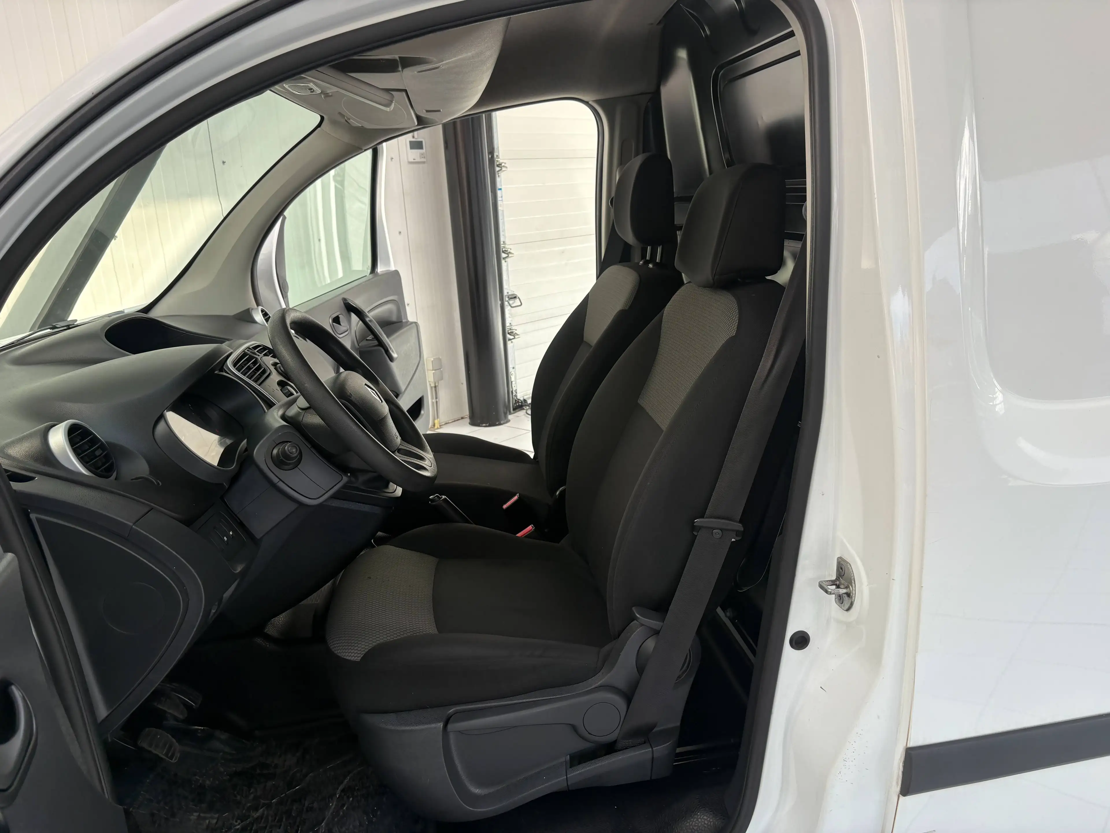 Renault Kangoo 1.5 dCi *PORTE LAT D * AIRCO * PDC * TVA RECUP * — photo 11