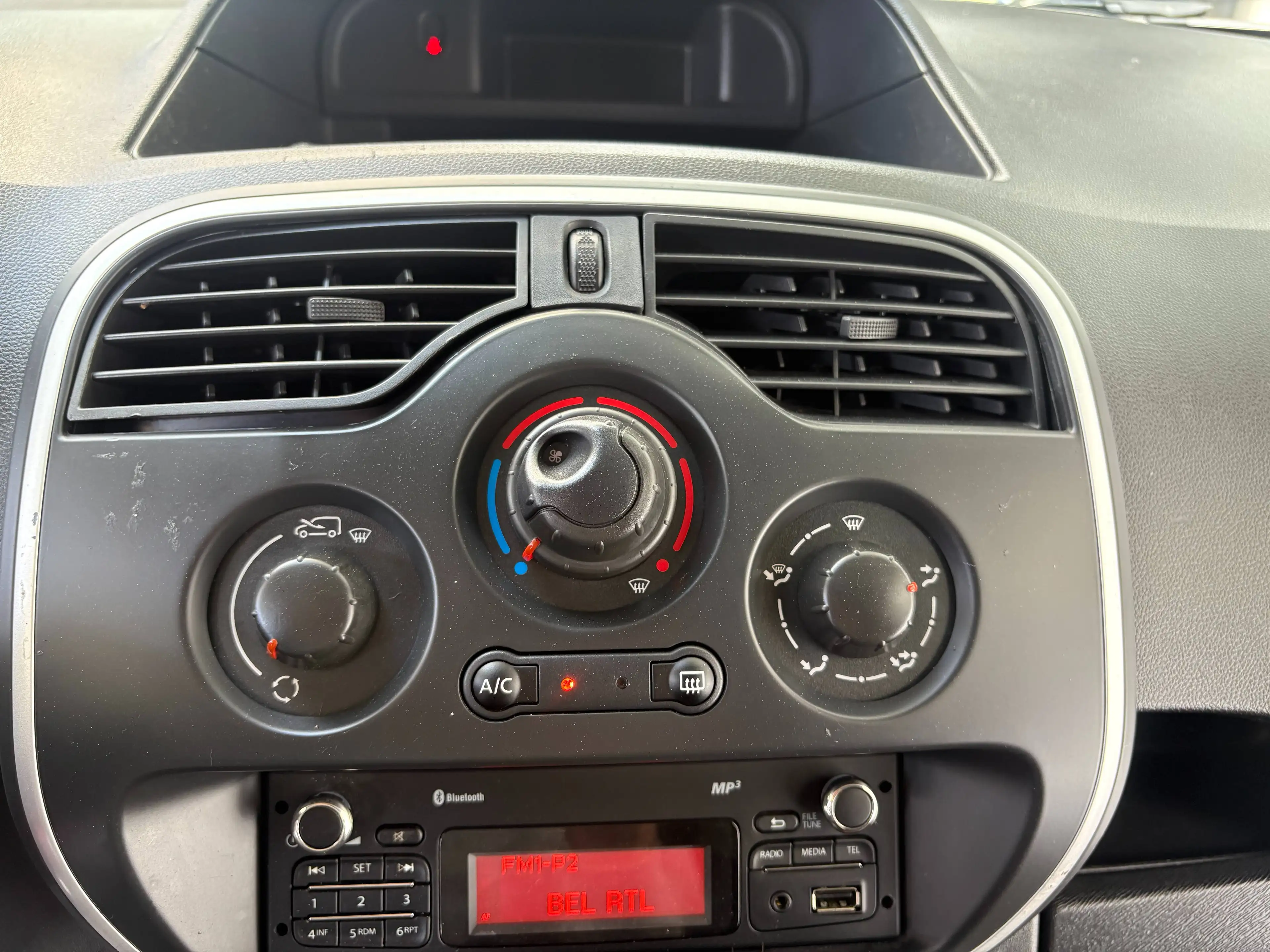 Renault Kangoo 1.5 dCi *PORTE LAT D * AIRCO * PDC * TVA RECUP * — photo 12