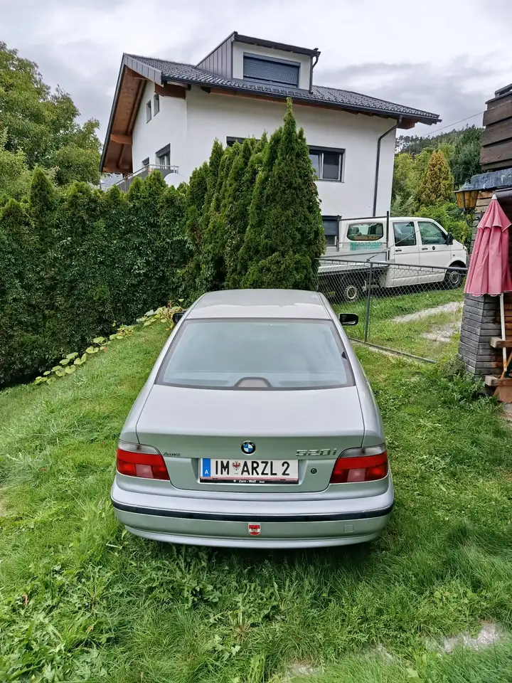 BMW 528i, foto 5