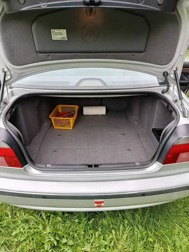 BMW 528i, foto 12