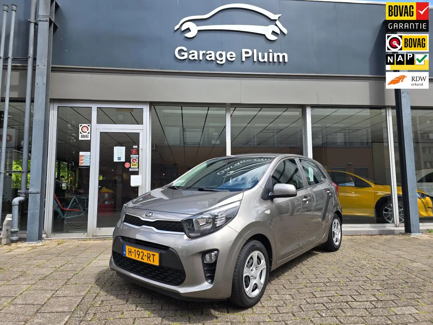 Kia Picanto Kia Picanto 1.0 MPi ComfortPlusLine 1e EIG./Carpla Grijs - 1