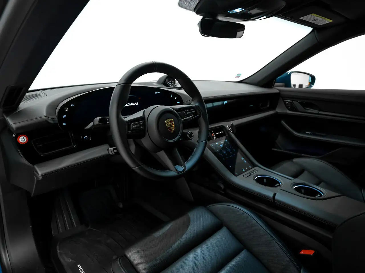 Porsche Taycan снимка Porsche Taycan