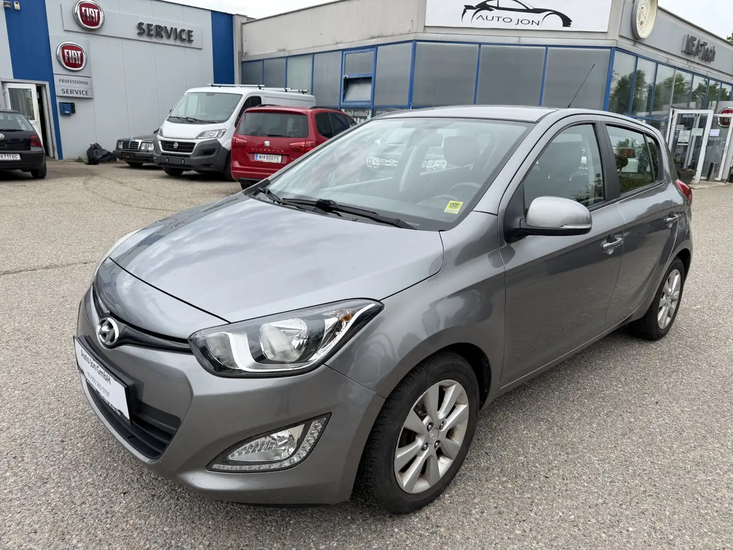 Hyundai i20 1,25 Life UpGrade*wenig KM*Klima*Pickerl NEU* Grau - 1