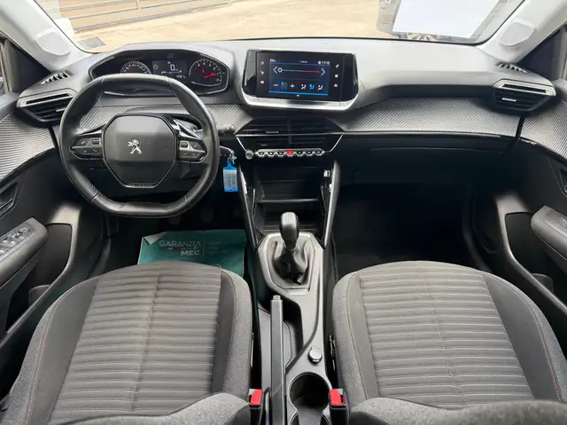 Peugeot 208 view 15
