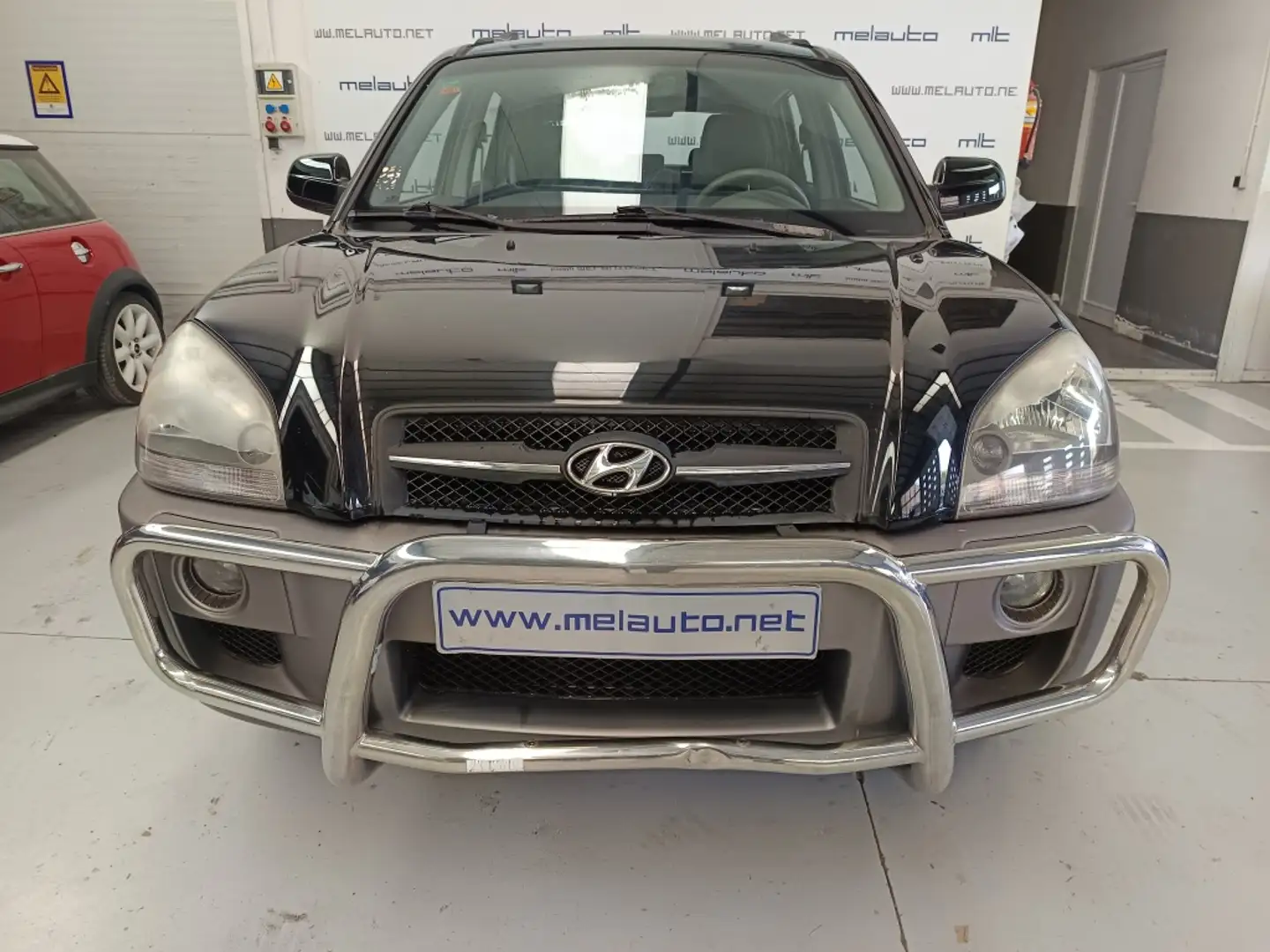 Hyundai TUCSON 2.0CRDi Comfort Černá - 1