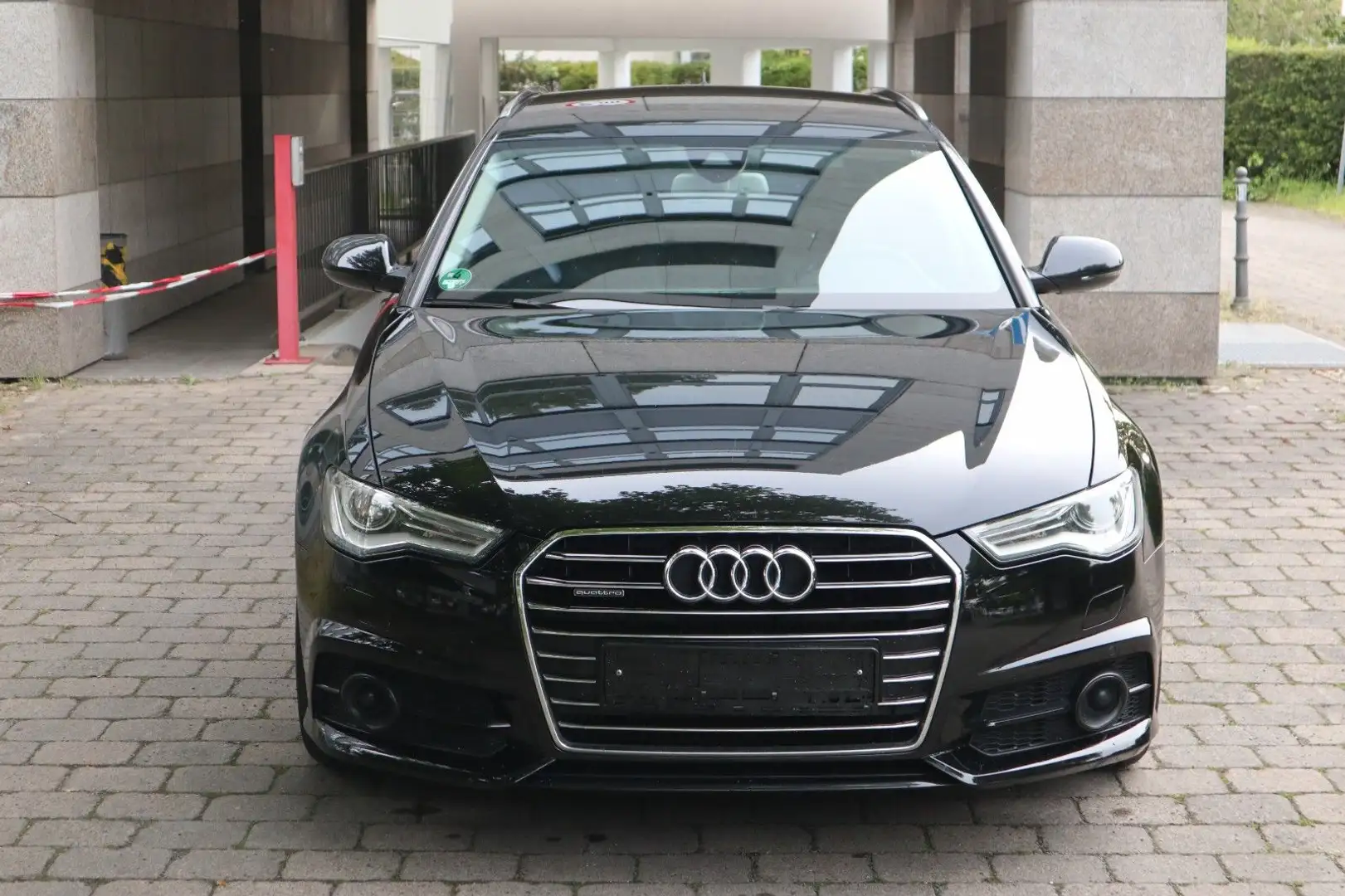 Audi A6 Avant 3.0 TDI clean diesel quattro Dist. Kam. Schwarz - 2