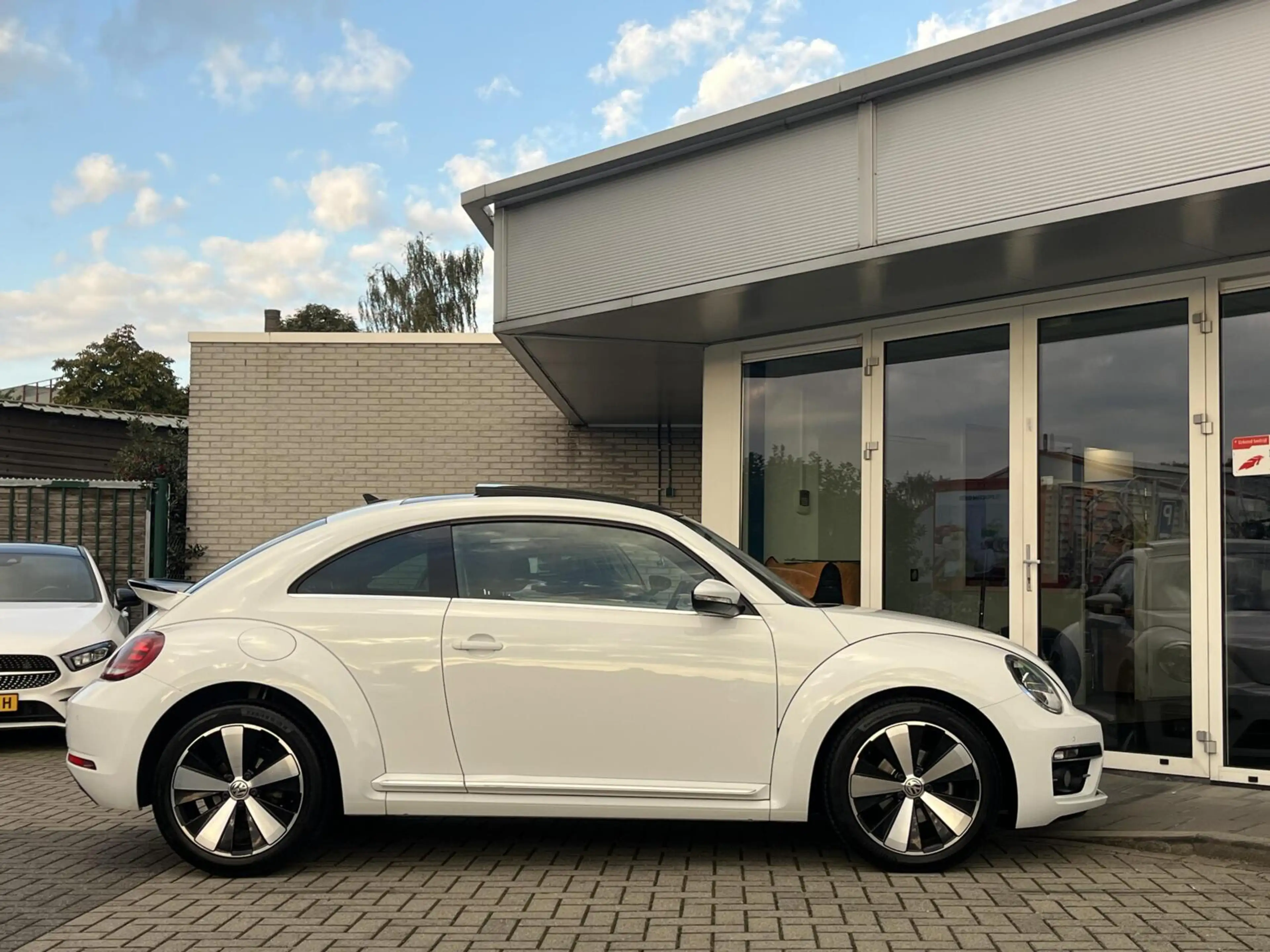 Volkswagen Beetle TSI SCHUIFDAK+18INCH NL AUTO 1E EIGENAAR! — photo 3