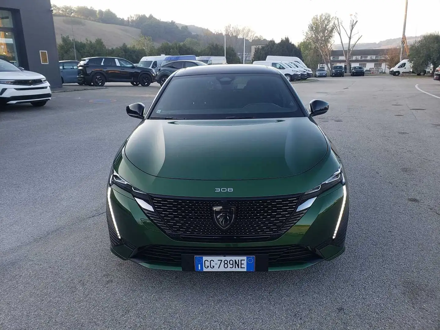 Peugeot 308 3ª serie BlueHDi 130 S&S EAT8 SW GT Verde - 2