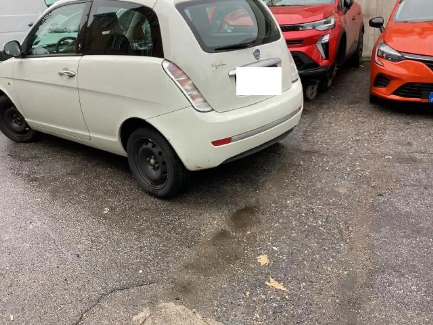 Lancia Ypsilon 1.2 Argento Bianco - 2