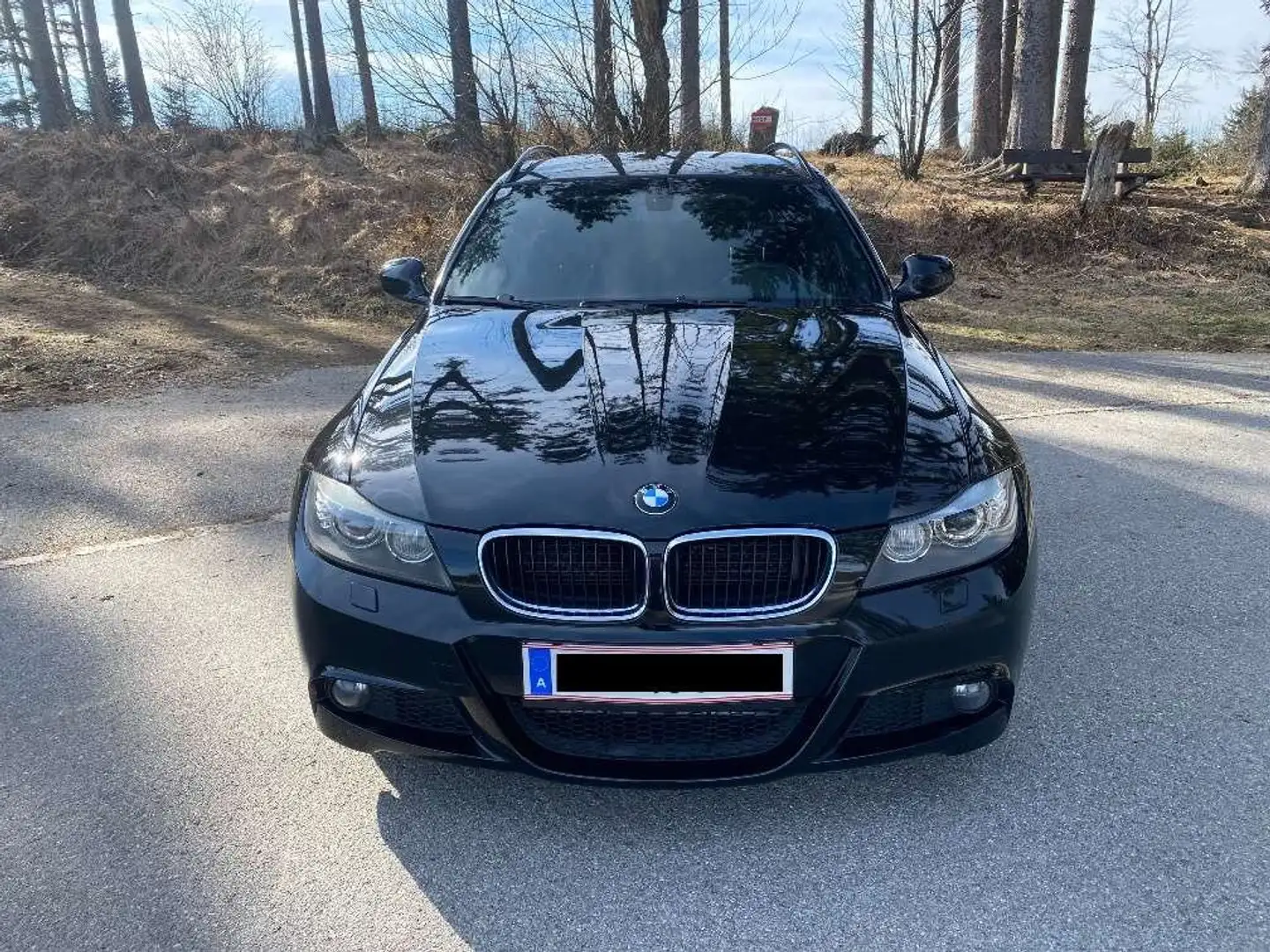 BMW 320 320d Touring Schwarz - 2