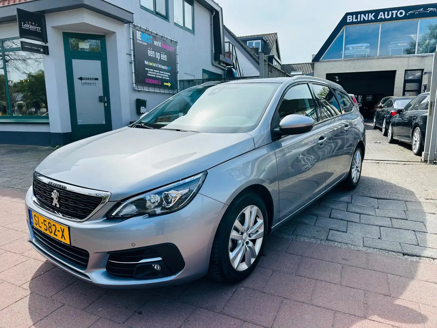 Peugeot 308 SW 1.2 PureTech Blue Lease Executive Garantie Apk Grau - 1