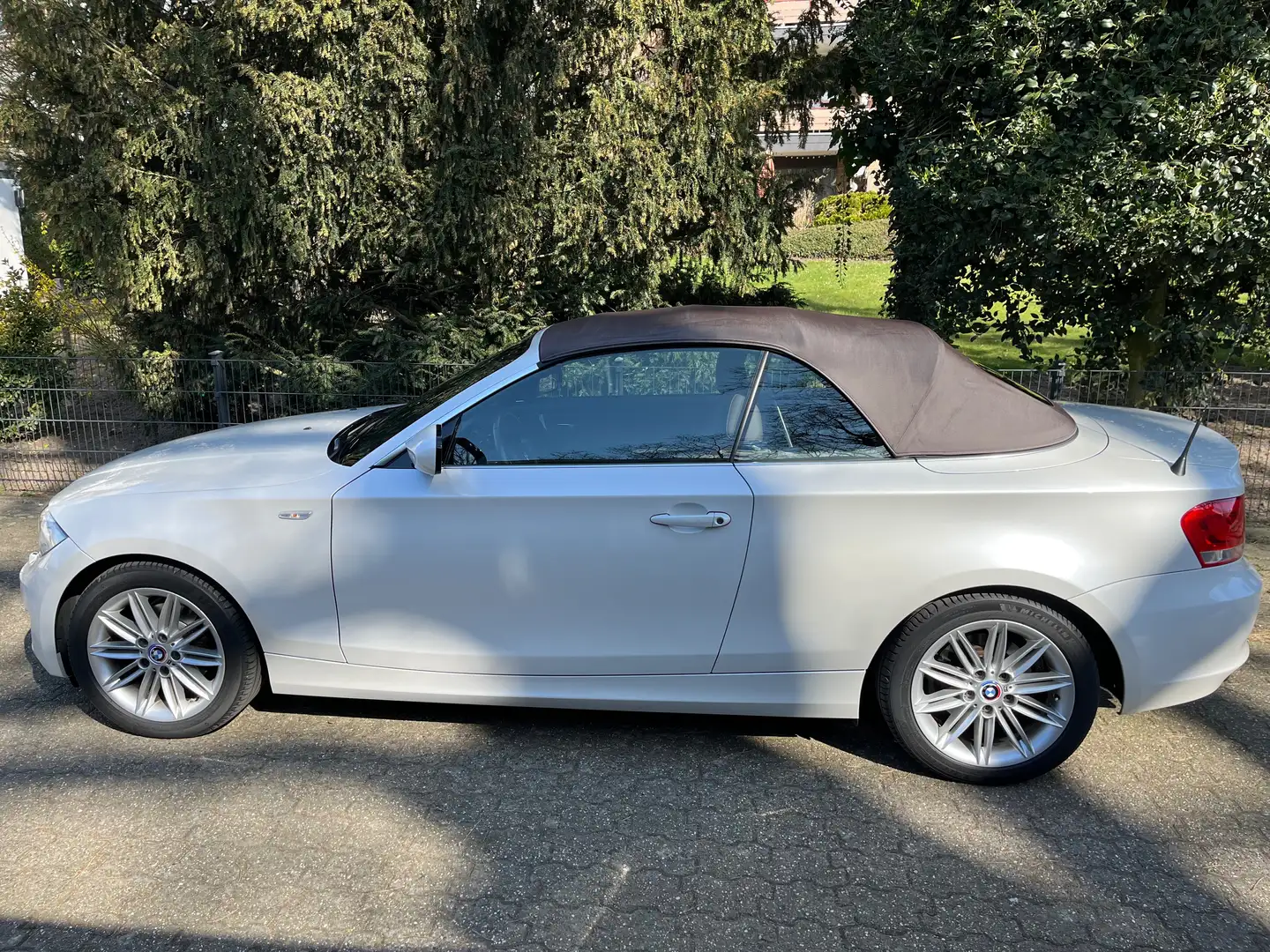 BMW 125 125i Cabrio Aut. Limited Edition Lifestyle Alb - 1