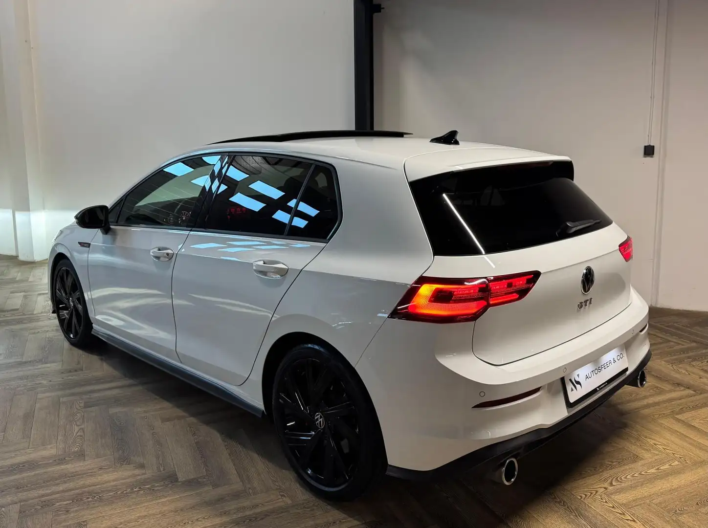 Volkswagen Golf GTI 2.0 TSI PANO CAM BLINDSPOT. H&K' Wit - 2