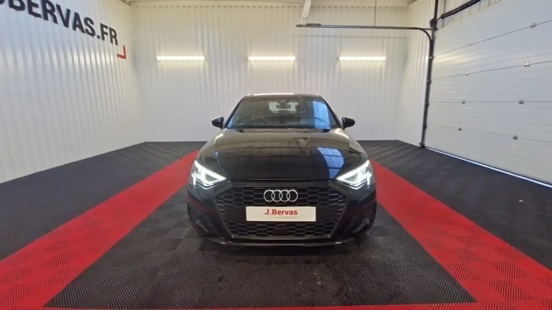 Audi A3 35 TFSI 150 MHEV S tronic Business Exec Noir - 2