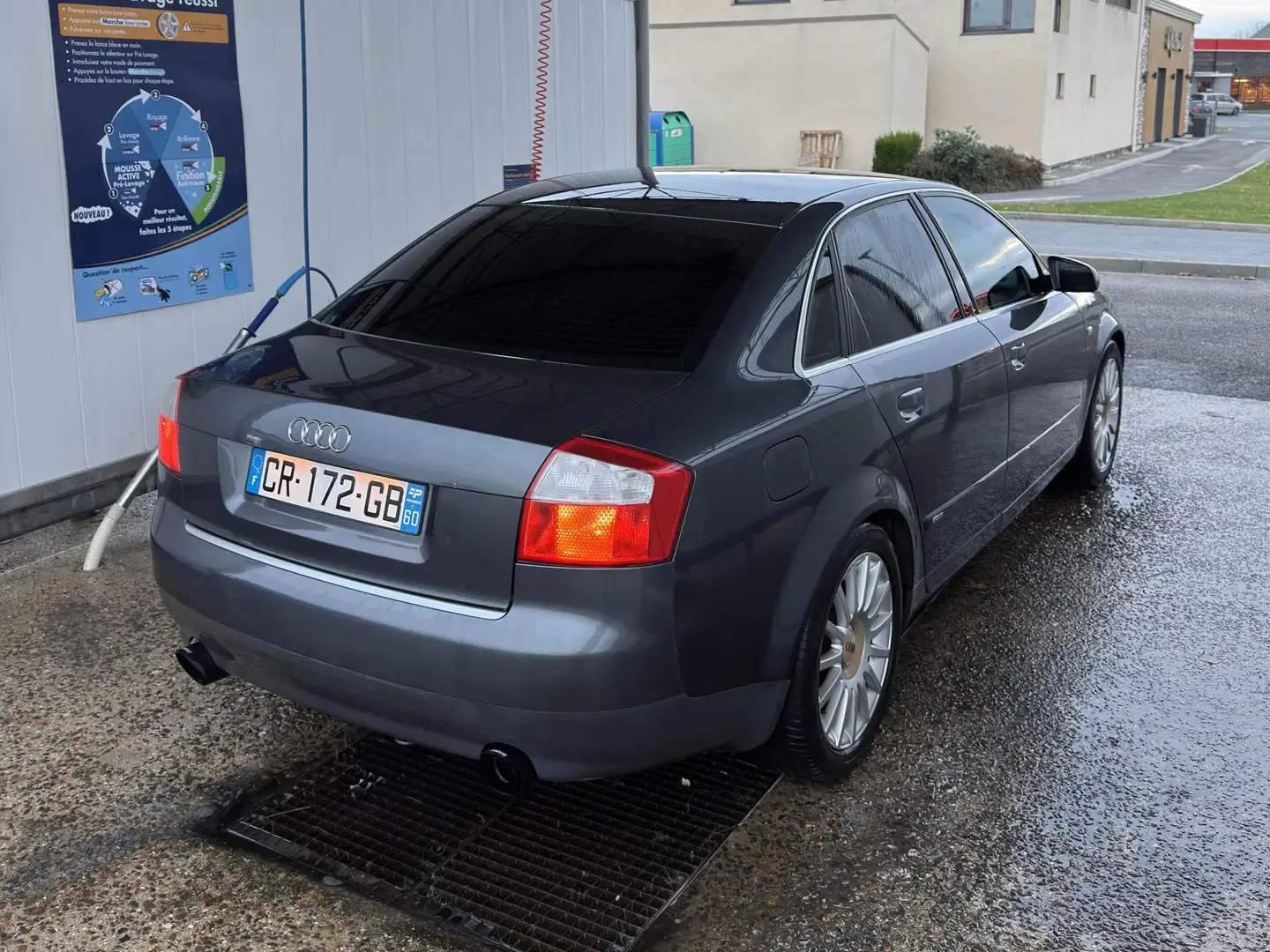 Audi A4 A4 1.9 TDI - 130 S line Gris - 2