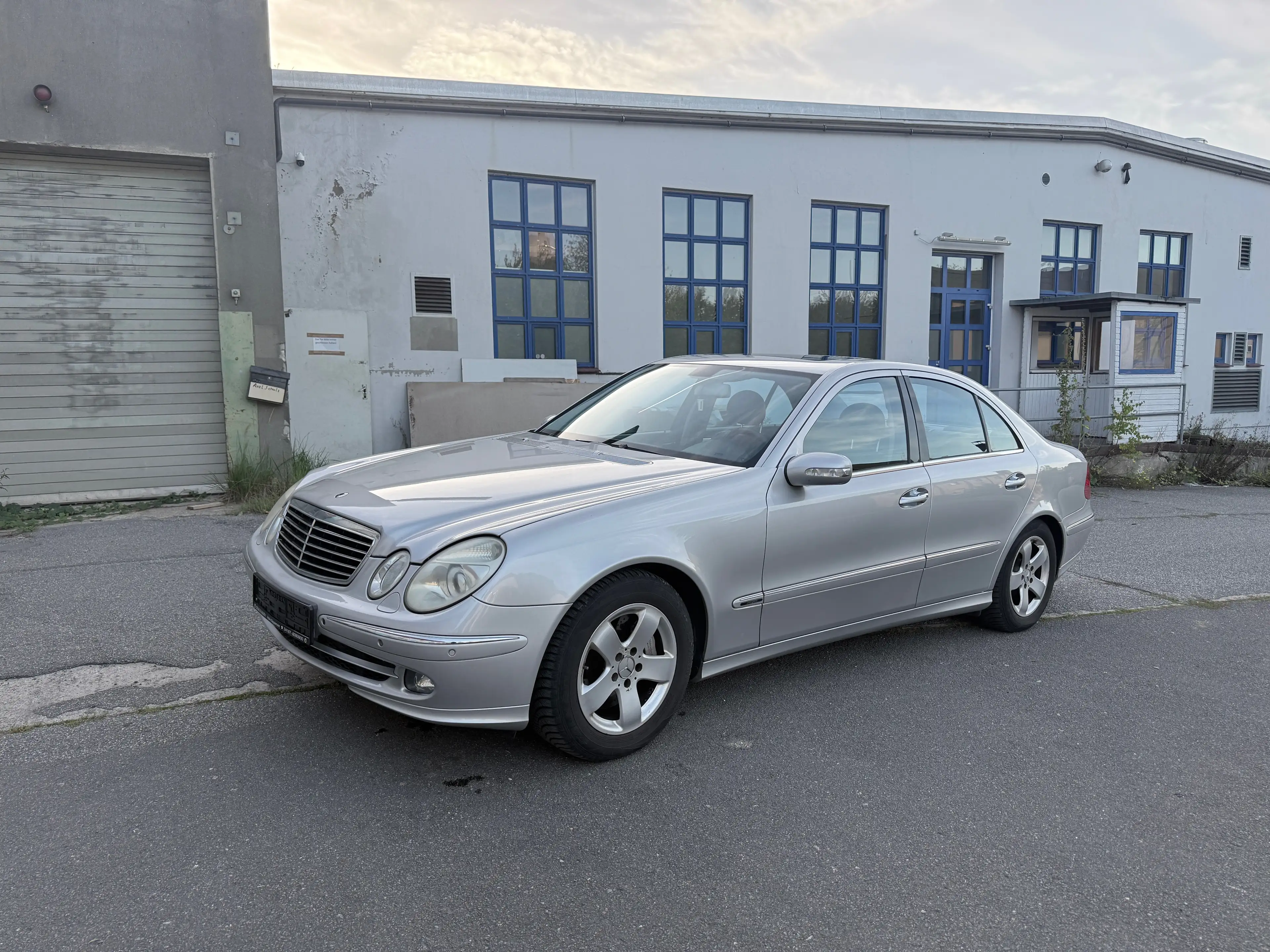 Mercedes-Benz E 350 E 350 Sport Edition Avantgarde *Leder*V6*7G* — photo 4